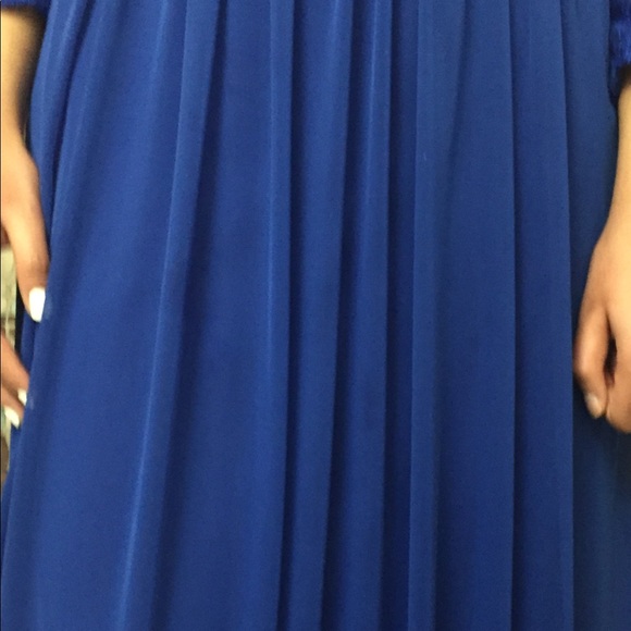 Beautiful Blue floor length dress petite - Picture 3 of 8